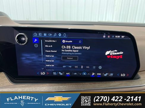 Used 2025 Chevrolet Suburban High Country AWD/4WD image 30