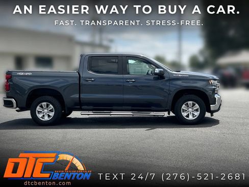 Used 2022 Chevrolet Silverado 1500 LT AWD/4WD image 2