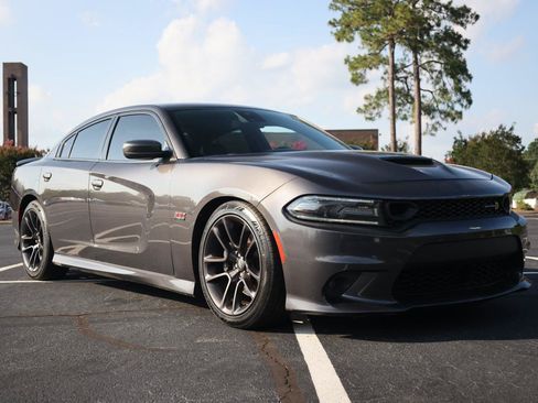 Used 2020 Dodge Charger Scat Pack w/ Plus Group RWD image 7
