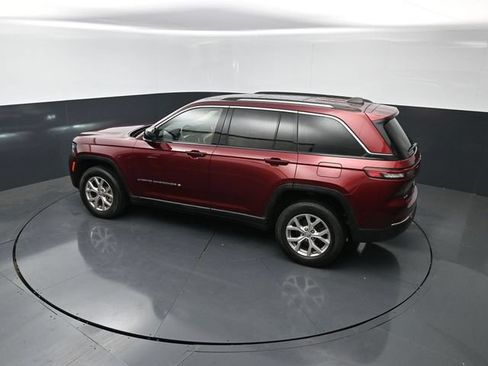 Used 2022 Jeep Grand Cherokee Limited AWD/4WD image 16