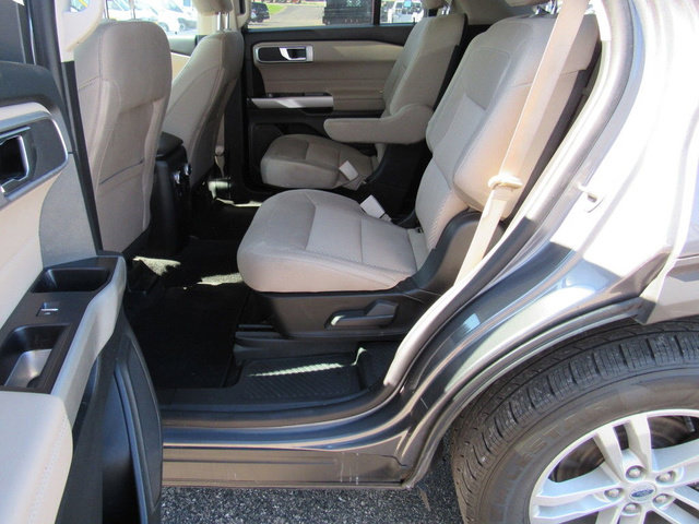 Used 2022 Ford Explorer XLT AWD/4WD image 23