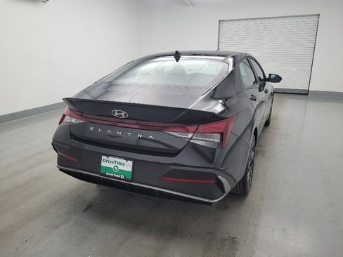 Used 2025 Hyundai Elantra Sport FWD image 7