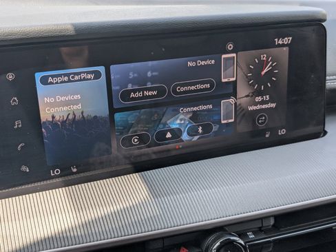 Certified 2025 Nissan Murano SV FWD image 24