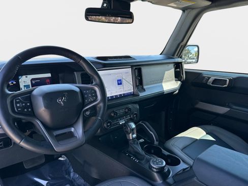Used 2023 Ford Bronco Outer Banks w/ Sasquatch Package image 17