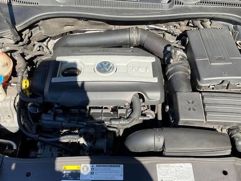 Used 2014 Volkswagen GTI Wolfsburg Edition image 12