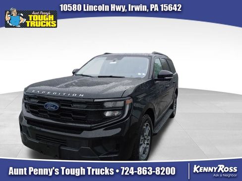 Used 2025 Ford Expedition Active AWD/4WD image 1