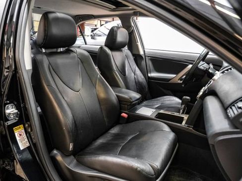 Used 2010 Toyota Camry SE FWD image 37