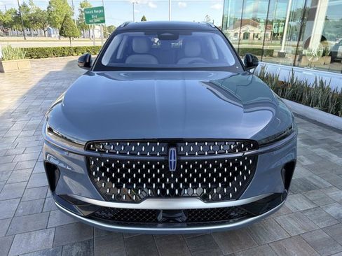 New 2026 Lincoln Nautilus Reserve AWD/4WD image 6
