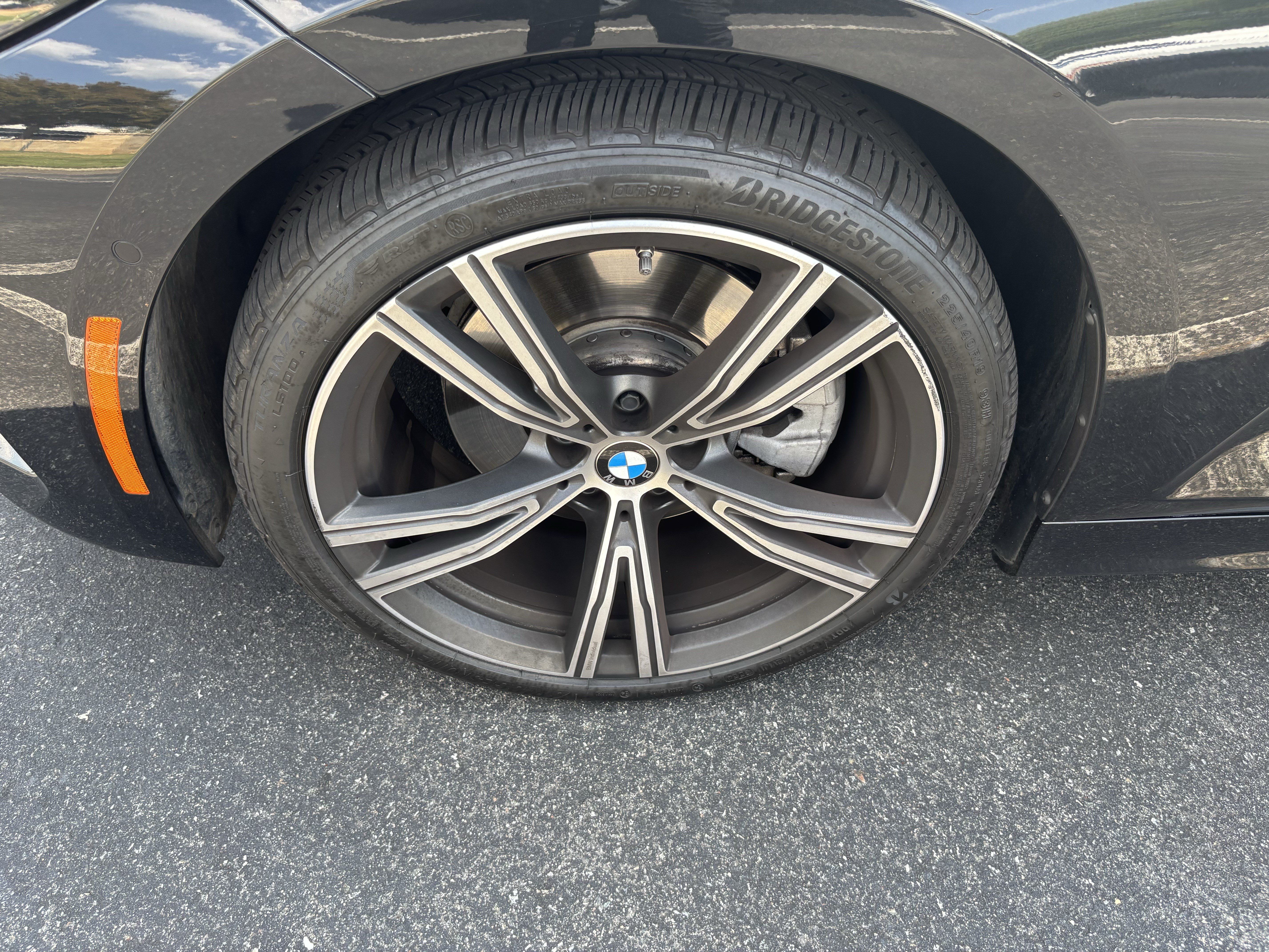 Used 2024 BMW 330i Sedan w/ Premium Package RWD image 13