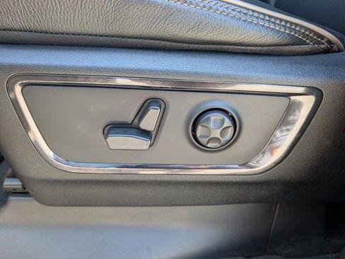 Used 2022 RAM 1500 Limited w/ Body Color Bumper Group AWD/4WD image 15