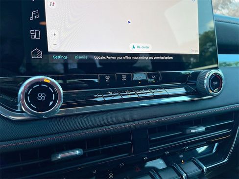 Used 2024 Chevrolet Colorado Z71 w/ Advanced Trailering Package image 16