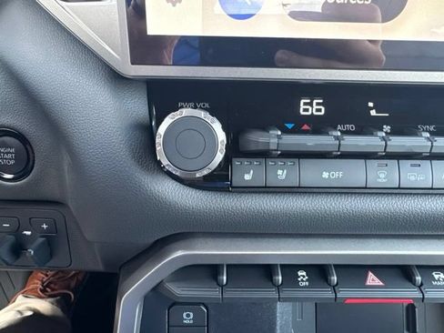 New 2026 Toyota Tundra Limited AWD/4WD image 21