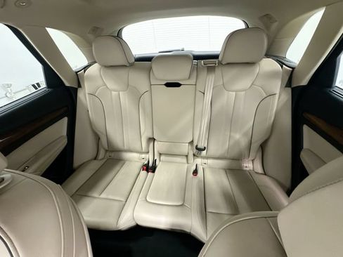 Used 2022 Audi Q5 e Premium Plus AWD/4WD image 26