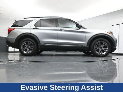 Certified 2024 Ford Explorer XLT w/ Equipment Group 202A AWD/4WD image 34