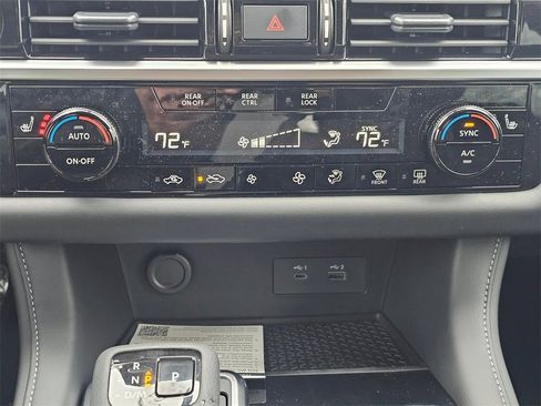 New 2025 Nissan Pathfinder SV image 14