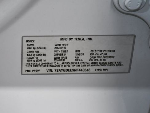 Used 2022 Tesla Model Y Long Range image 23