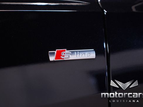 Used 2020 Audi Q8 Prestige image 12