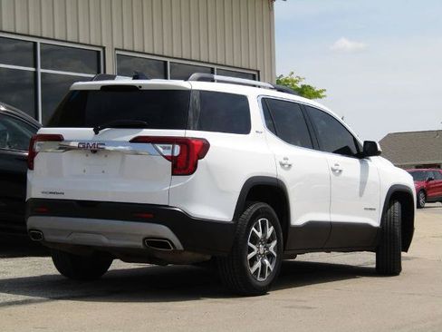 Used 2023 GMC Acadia SLT w/ Technology Package FWD image 3