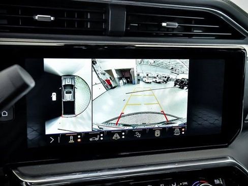 New 2025 GMC Sierra 2500 Denali w/ Denali Reserve Package image 16