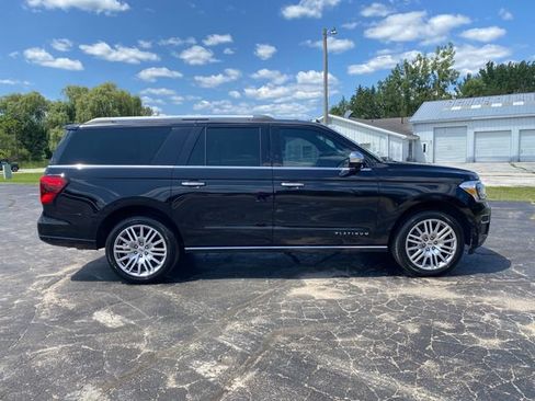Used 2024 Ford Expedition Max Platinum AWD/4WD image 7