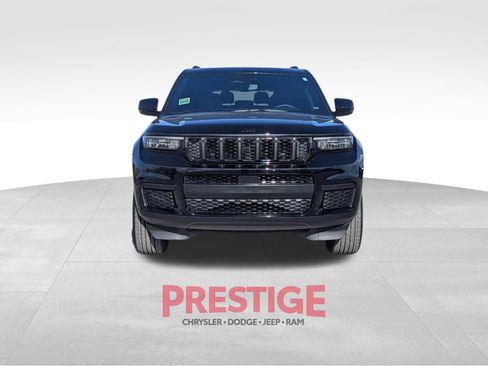 Used 2024 Jeep Grand Cherokee L Altitude AWD/4WD image 3