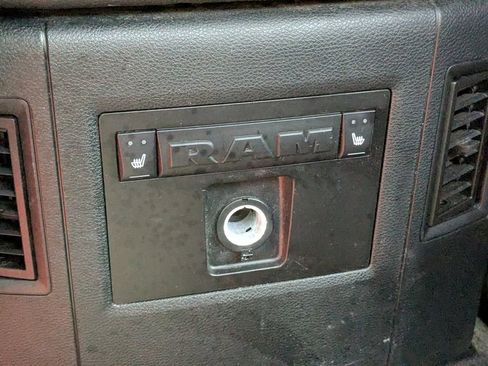 Used 2017 RAM 3500 Laramie image 15