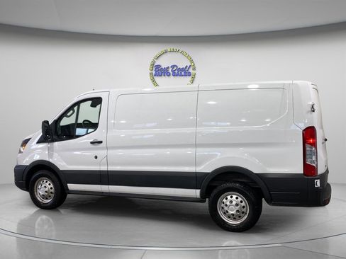 Used 2022 Ford Transit 250 Low Roof AWD image 3