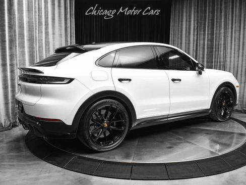 Used 2024 Porsche Cayenne Turbo GT AWD/4WD image 5