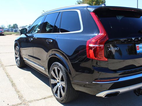 Used 2020 Volvo XC90 T6 Inscription w/ Protection Package Premier image 4