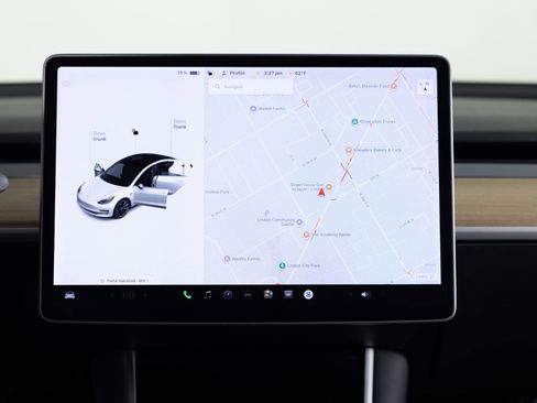 Used 2018 Tesla Model 3 Long Range RWD image 34