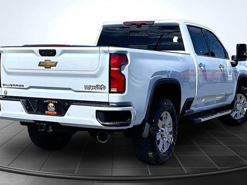 Used 2026 Chevrolet Silverado 2500 High Country w/ Technology Package AWD/4WD image 23