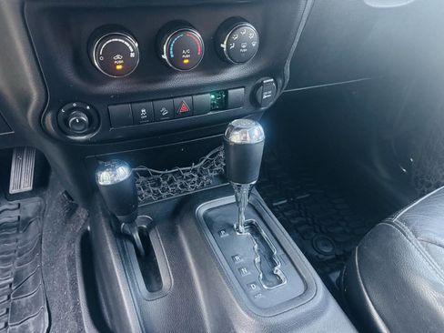 Used 2015 Jeep Wrangler Unlimited Sport w/ Quick Order Package 24S image 26