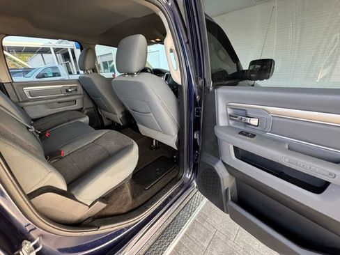 Used 2017 RAM 1500 Classic SLT w/ Luxury Group image 22