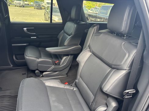 New 2025 Ford Expedition Max Platinum w/ Stealth Performance Package image 13