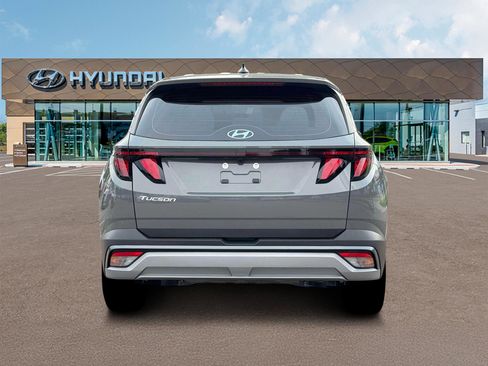 New 2026 Hyundai Tucson SE image 6