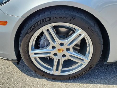 Certified 2018 Porsche Panamera RWD image 12