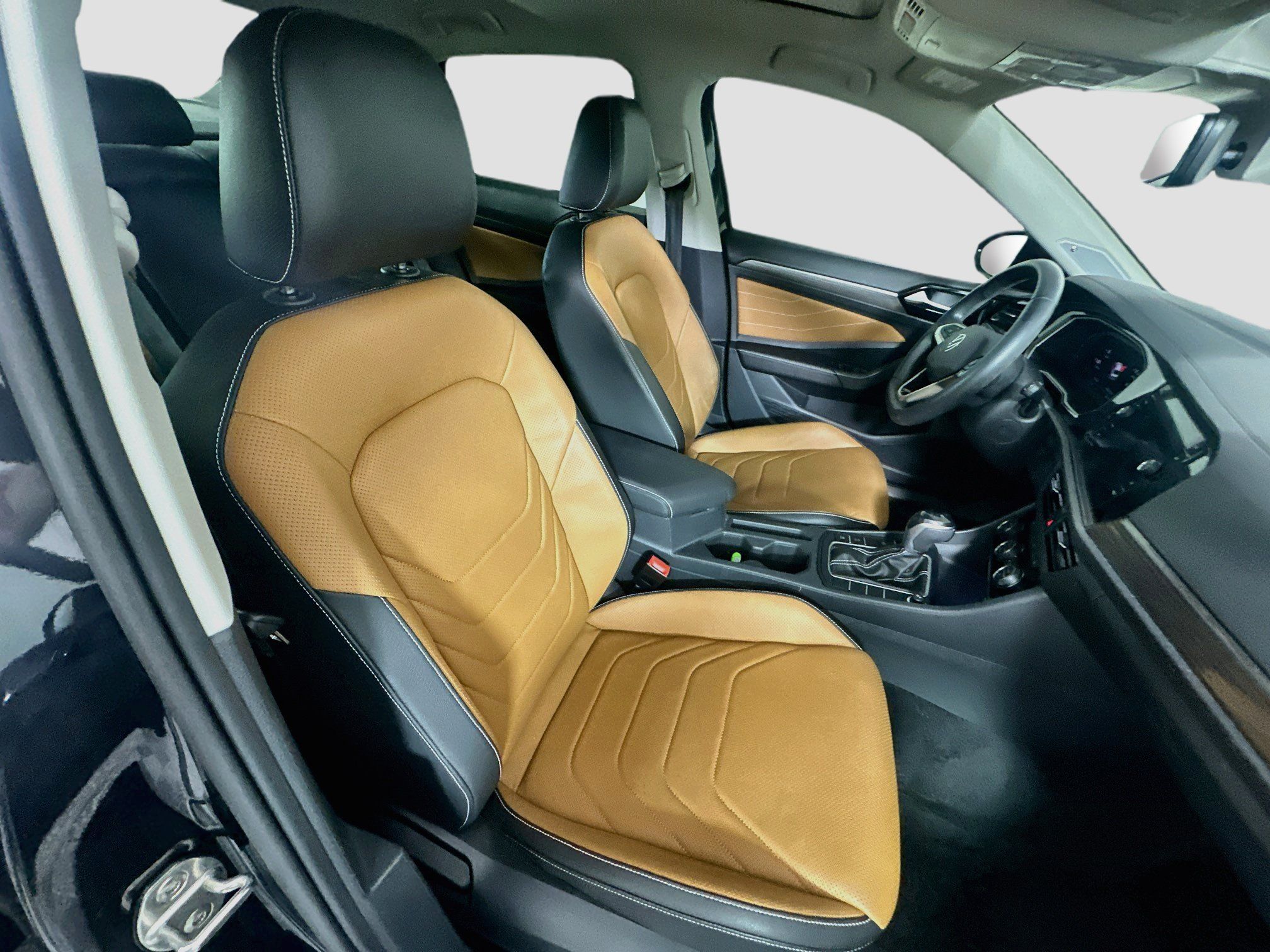 Used 2024 Volkswagen Jetta SEL FWD image 31