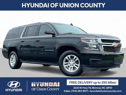 Used 2019 Chevrolet Suburban LT image 1