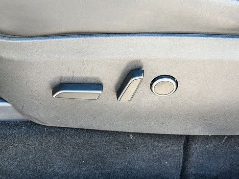 Used 2022 Tesla Model Y Performance AWD/4WD image 20