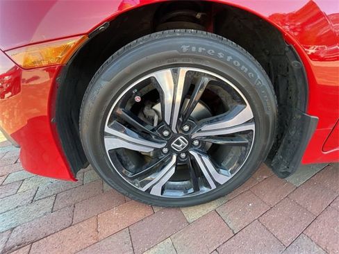 Used 2016 Honda Civic Touring image 10