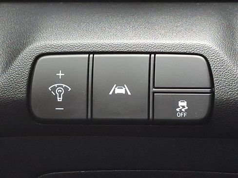 Used 2023 Hyundai Elantra SEL w/ Convenience Package image 22