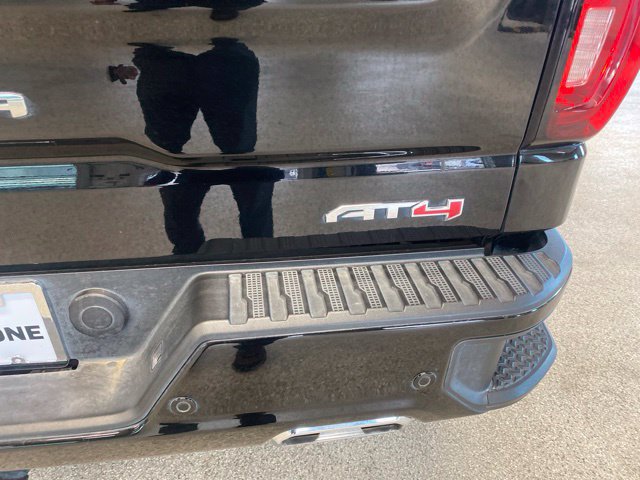 Used 2024 GMC Sierra 1500 AT4 w/ Technology Package AWD/4WD image 7