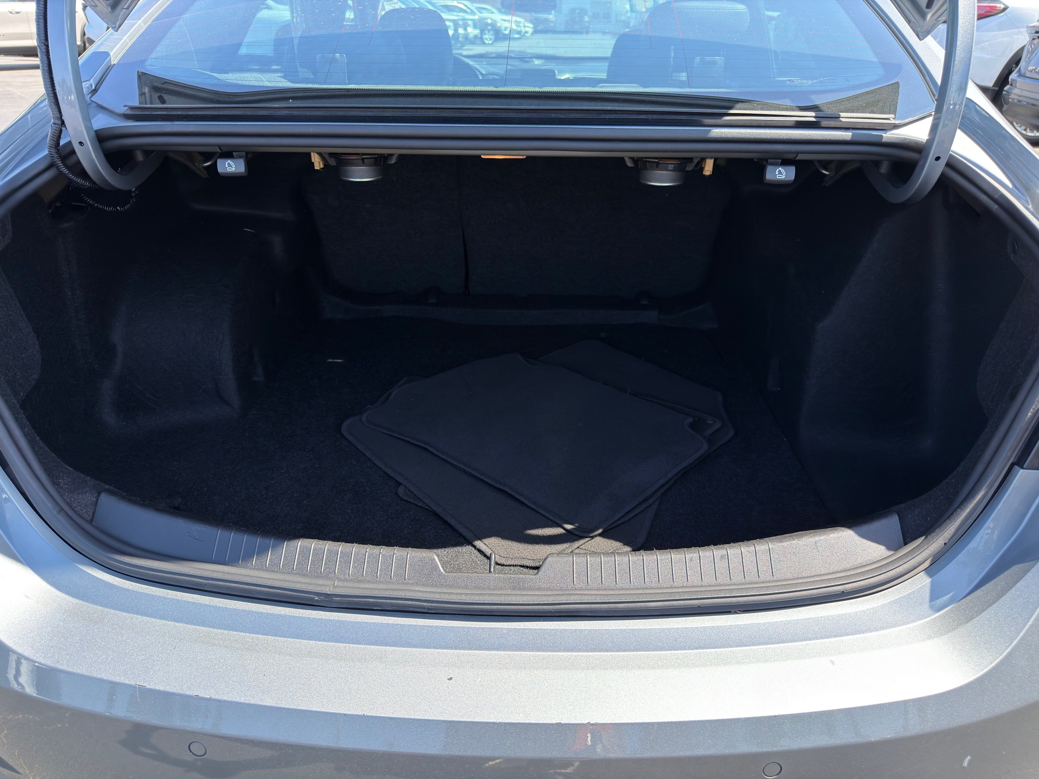 Used 2024 Chevrolet Malibu LT FWD image 15