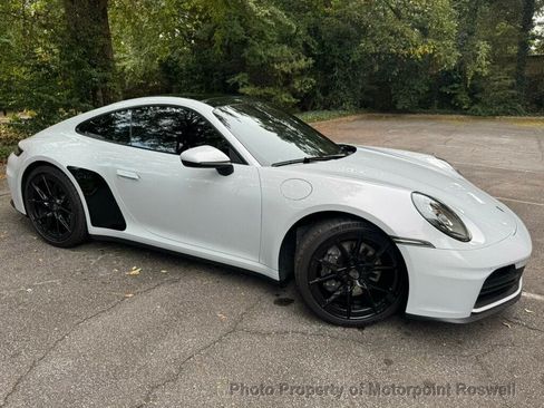Used 2025 Porsche 911 Carrera RWD image 3