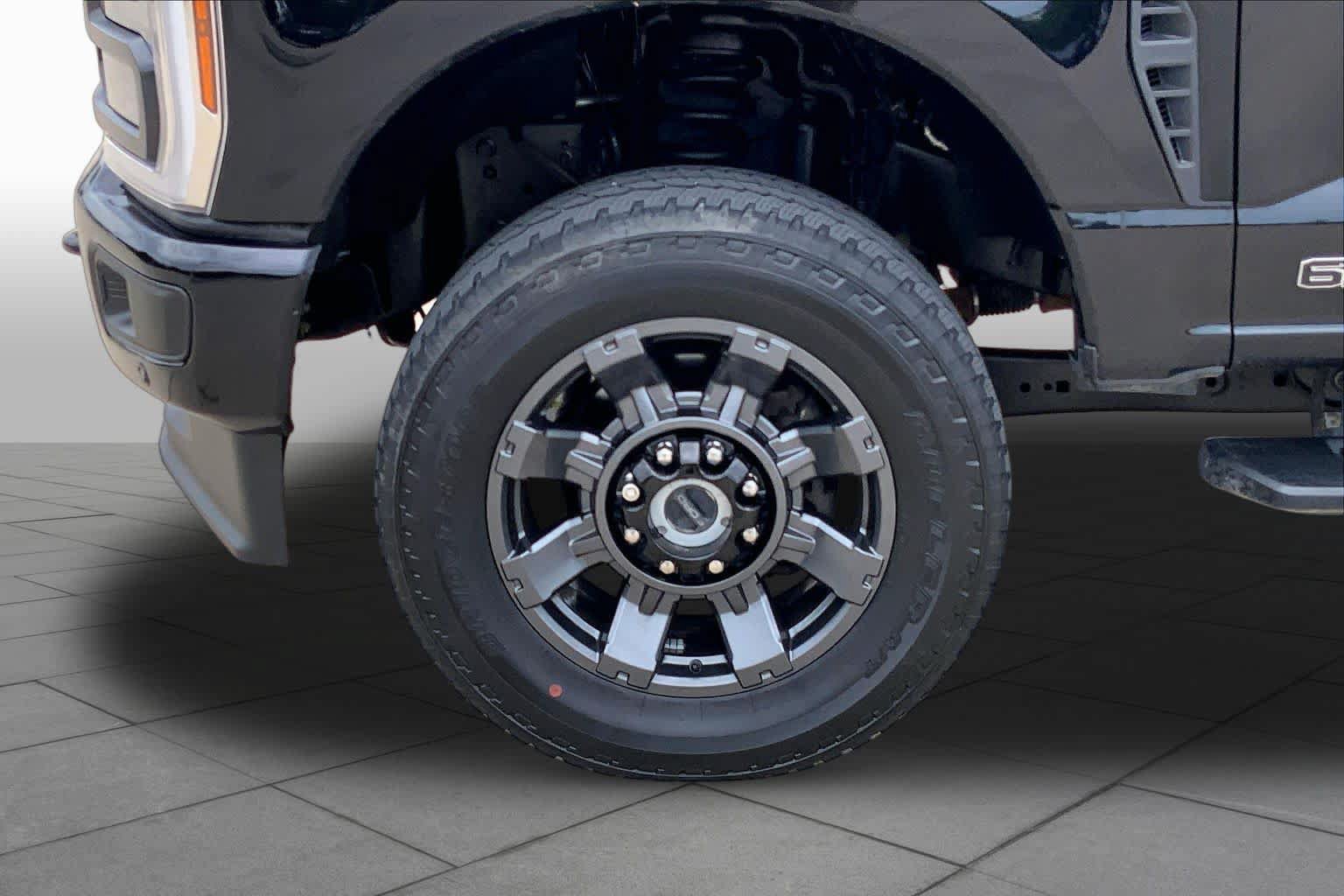 Used 2024 Ford F250 Lariat w/ Lariat Ultimate Package AWD/4WD image 10