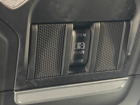 Used 2021 RAM 1500 Big Horn AWD/4WD image 10