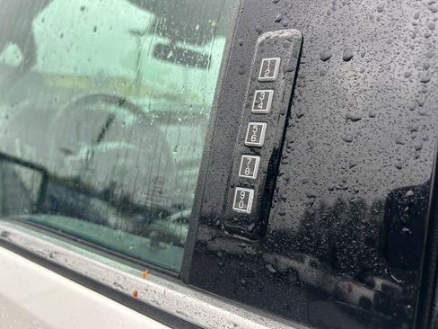 Used 2022 Ford F150 Limited AWD/4WD image 34