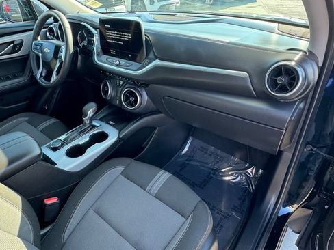 Certified 2024 Chevrolet Blazer LT w/ Convenience Package FWD image 6