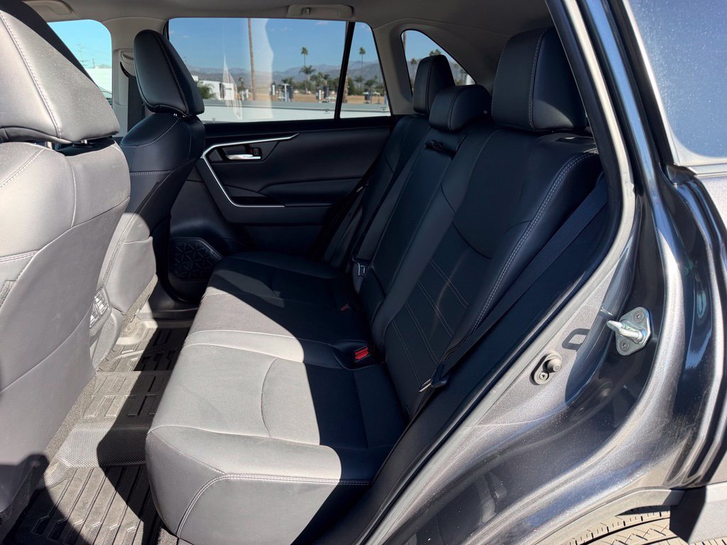 Used 2023 Toyota RAV4 XLE Premium FWD image 4