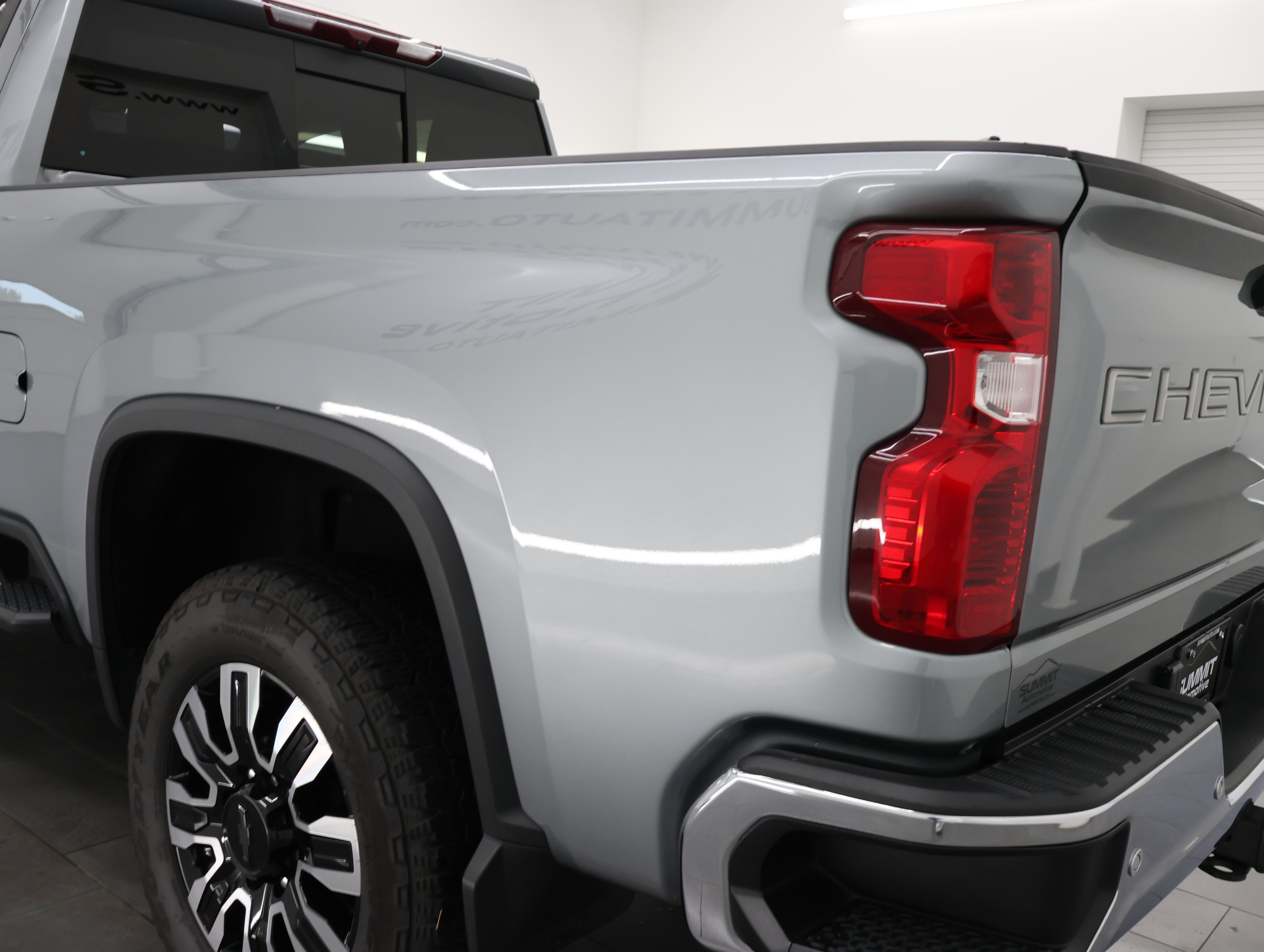 Used 2024 Chevrolet Silverado 2500 LT AWD/4WD image 38